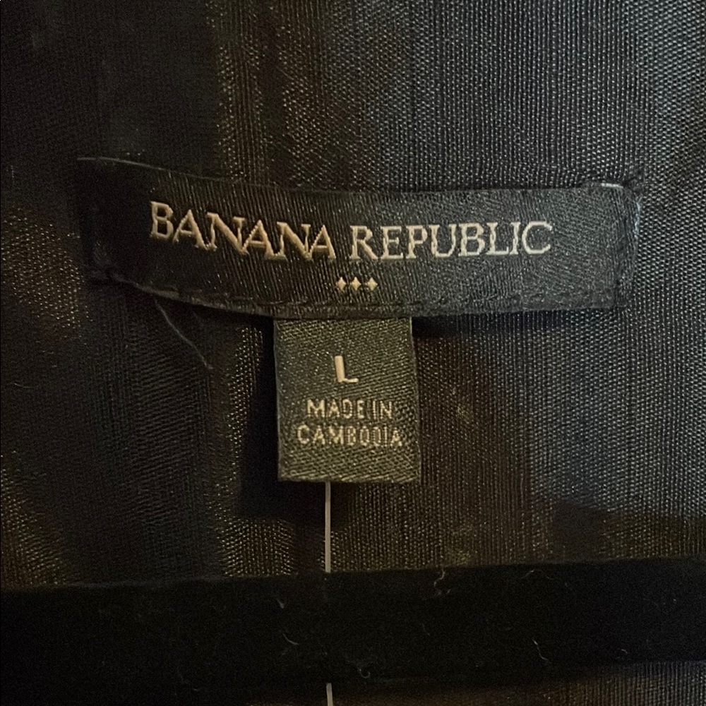Banana Republic Black Pleated Long Sleeve Blouse size Large - Picture 2 of 8